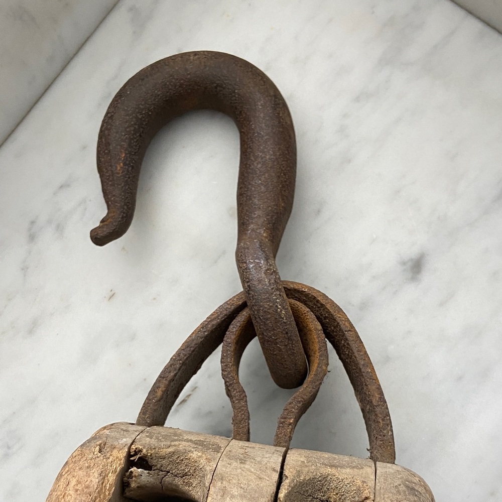 Antique Rustic Double Wooden Pulley with Hook - Picture 3 of 7